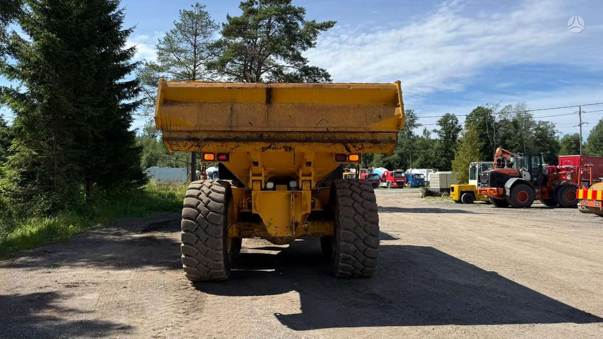 Volvo A30D, pašizgāzēji