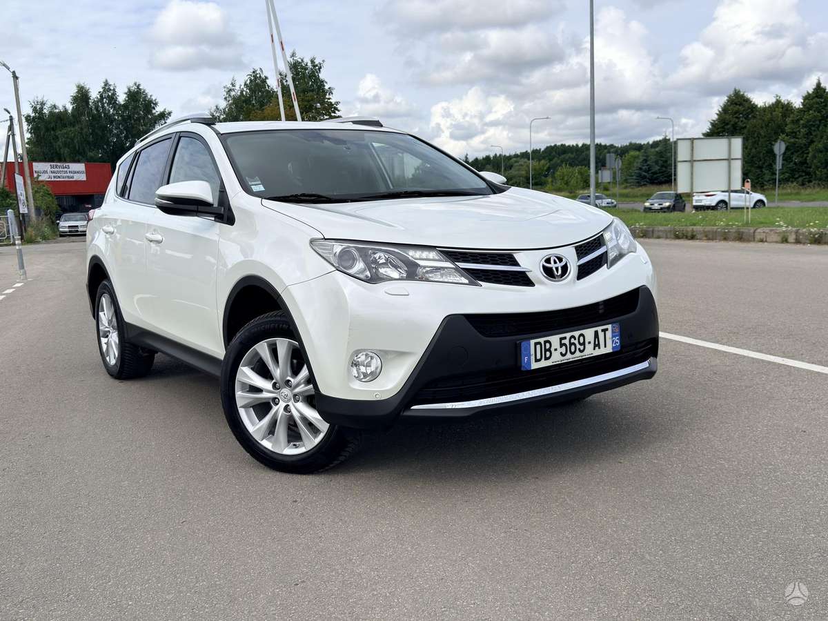 Toyota RAV4 - 1