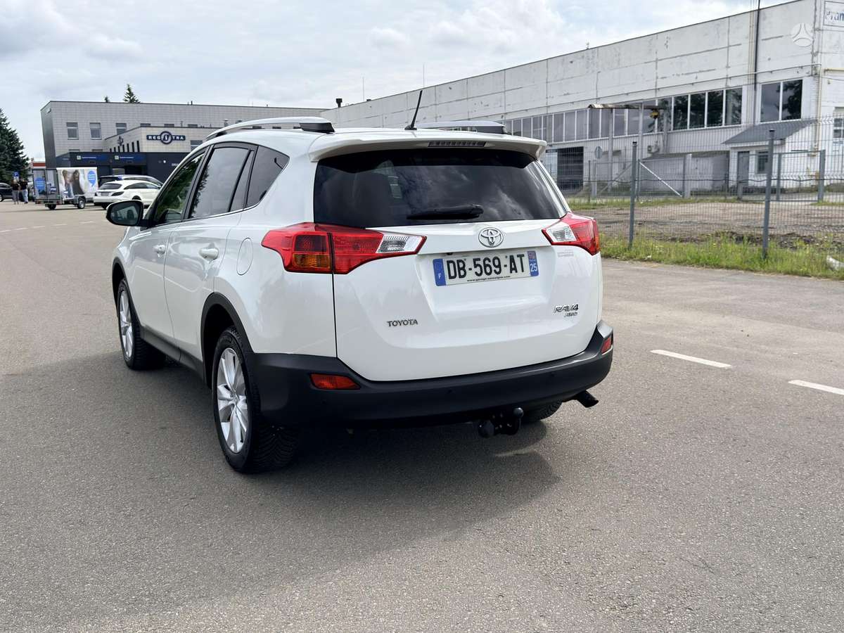 Toyota RAV4 - 9