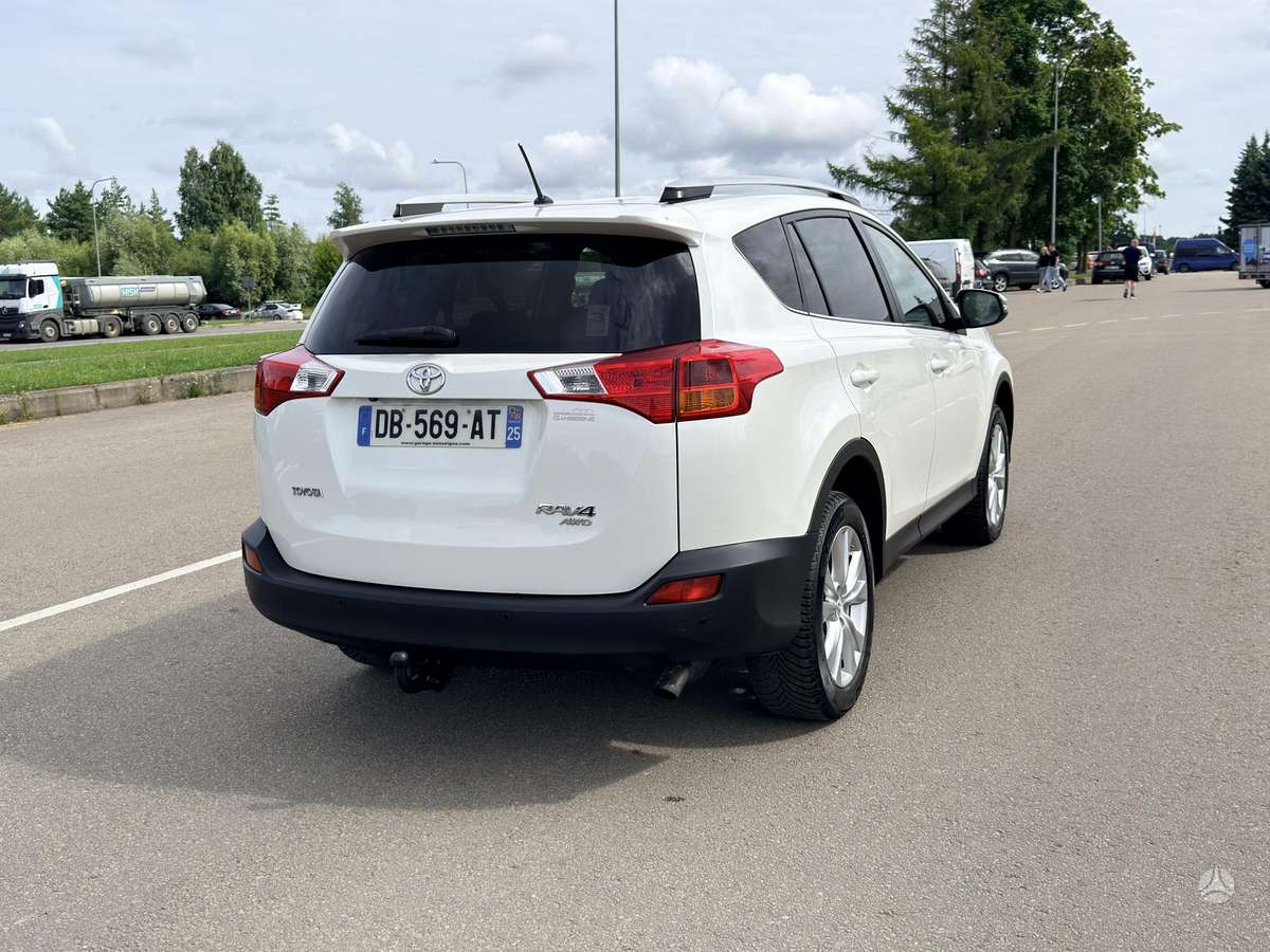 Toyota RAV4 - 12