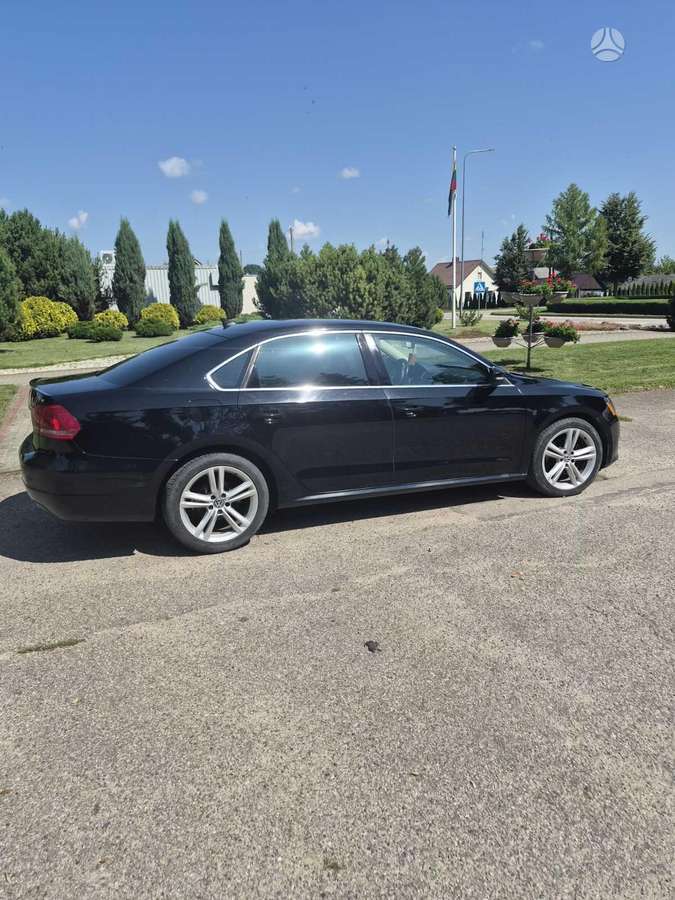 Volkswagen Passat - 4