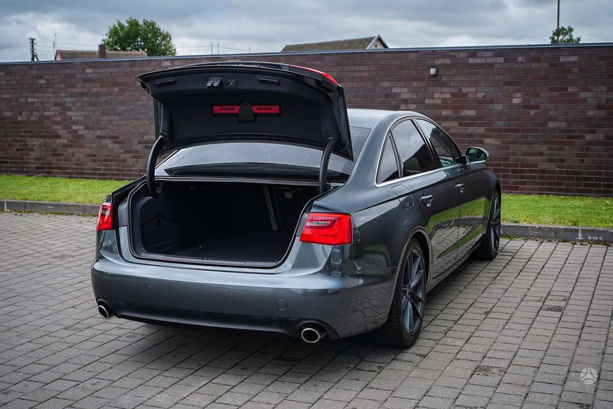 Audi A6, 3.0 l., Седан