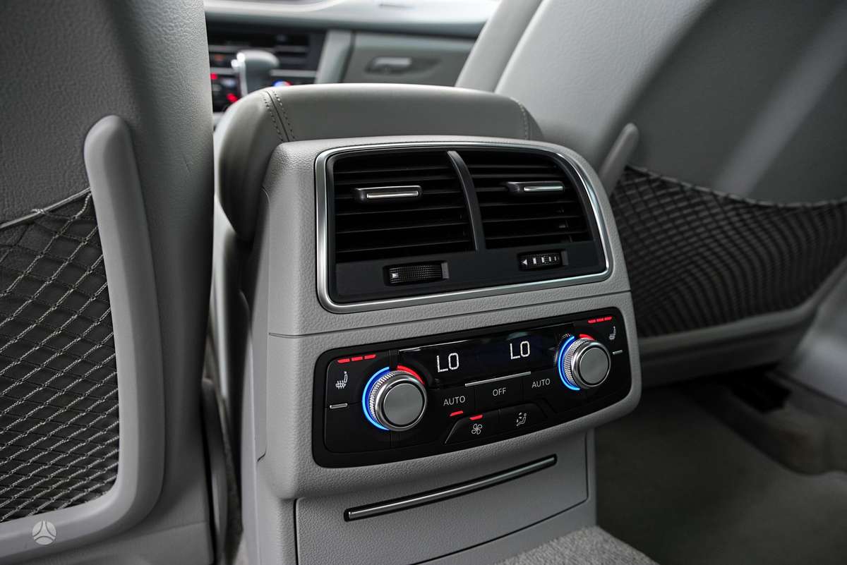 Audi A6, 3.0 l., Седан