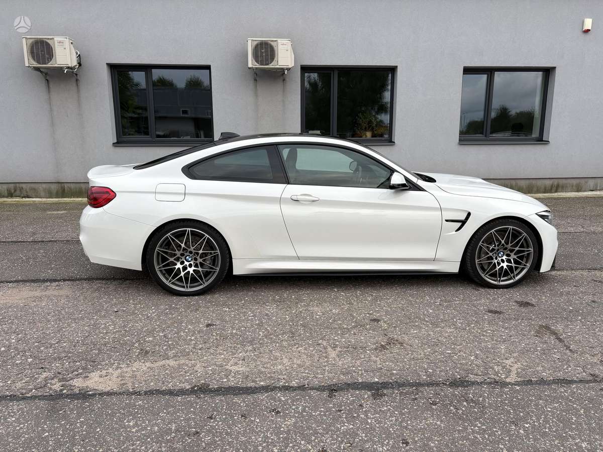 BMW M4, 3.0 l., coupe