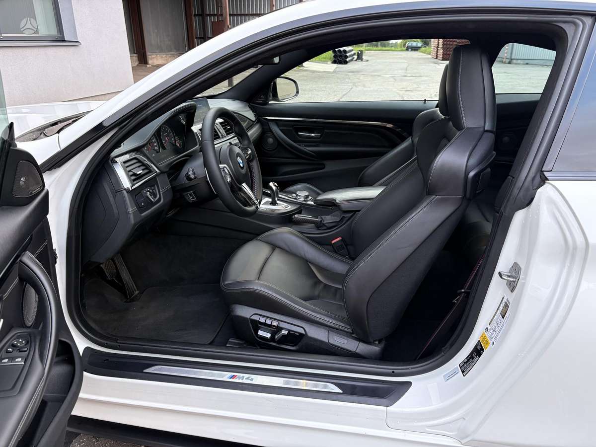 BMW M4, 3.0 l., coupe