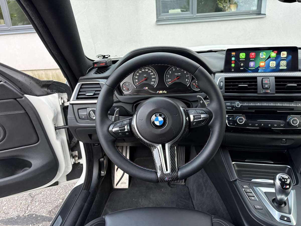 BMW M4, 3.0 l., coupe