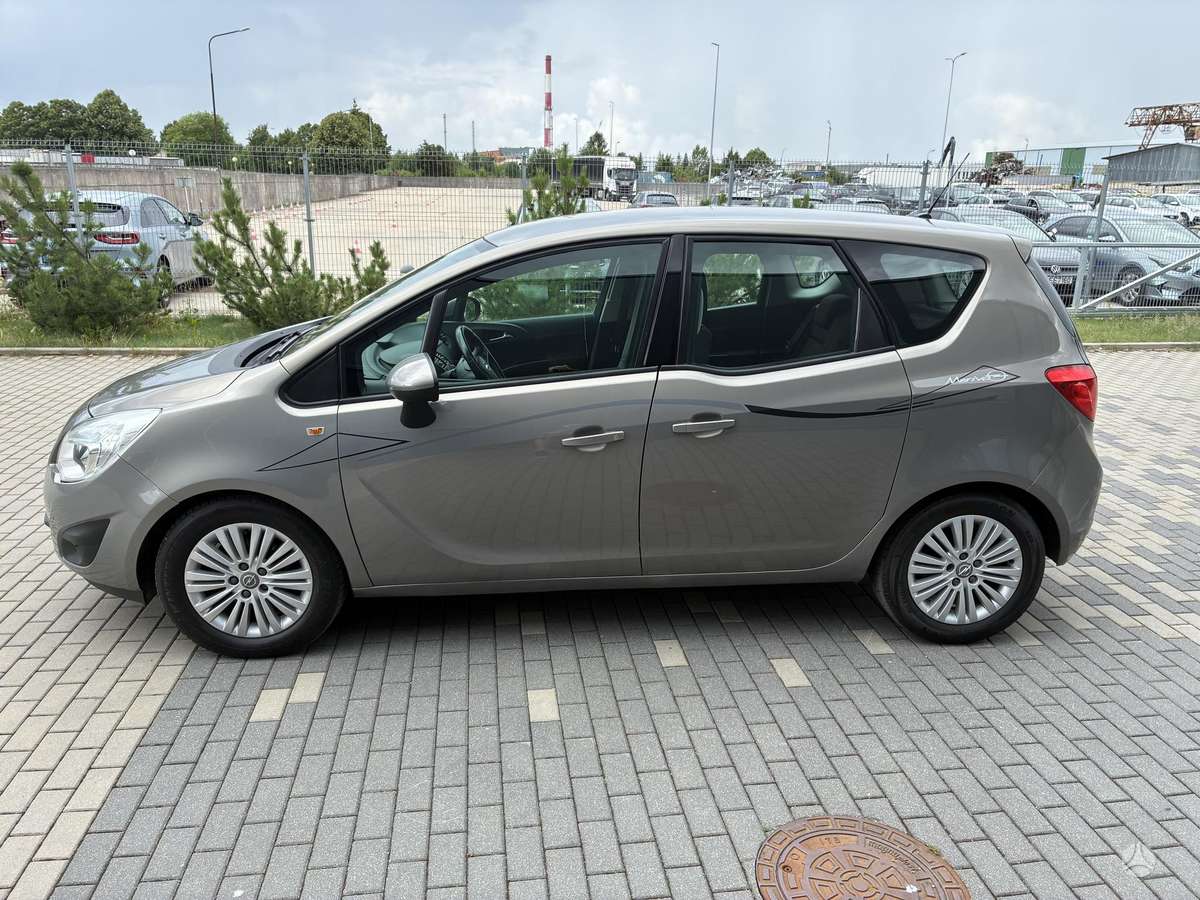 Opel Meriva, 1.3 l., hatchback