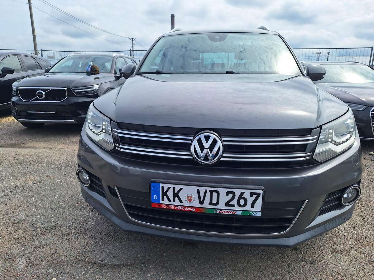 Volkswagen Tiguan - 4