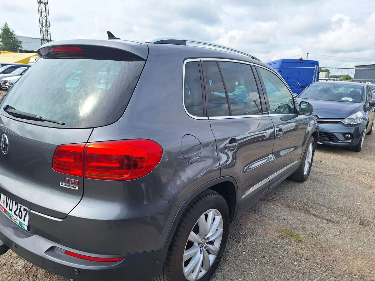 Volkswagen Tiguan - 7