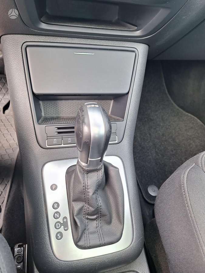 Volkswagen Tiguan - 10