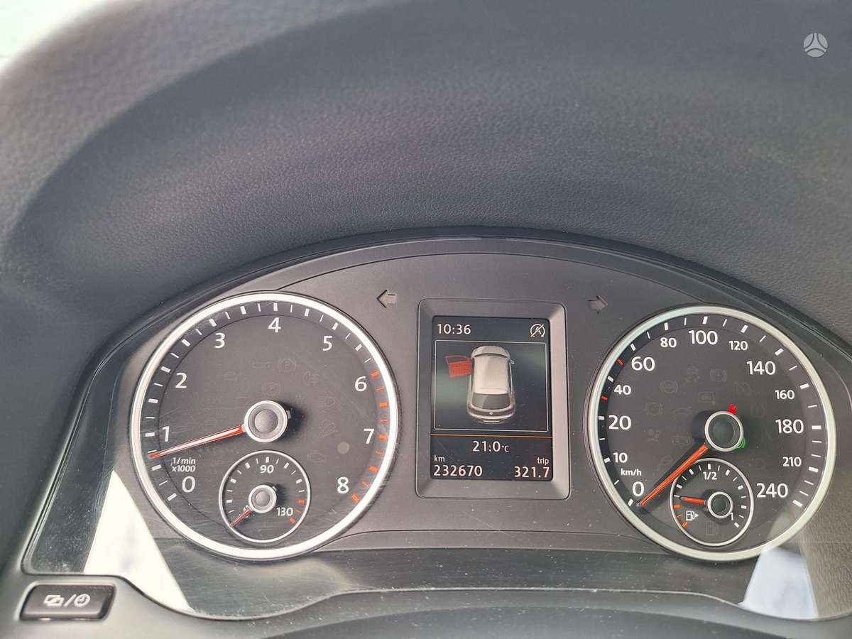 Volkswagen Tiguan - 11