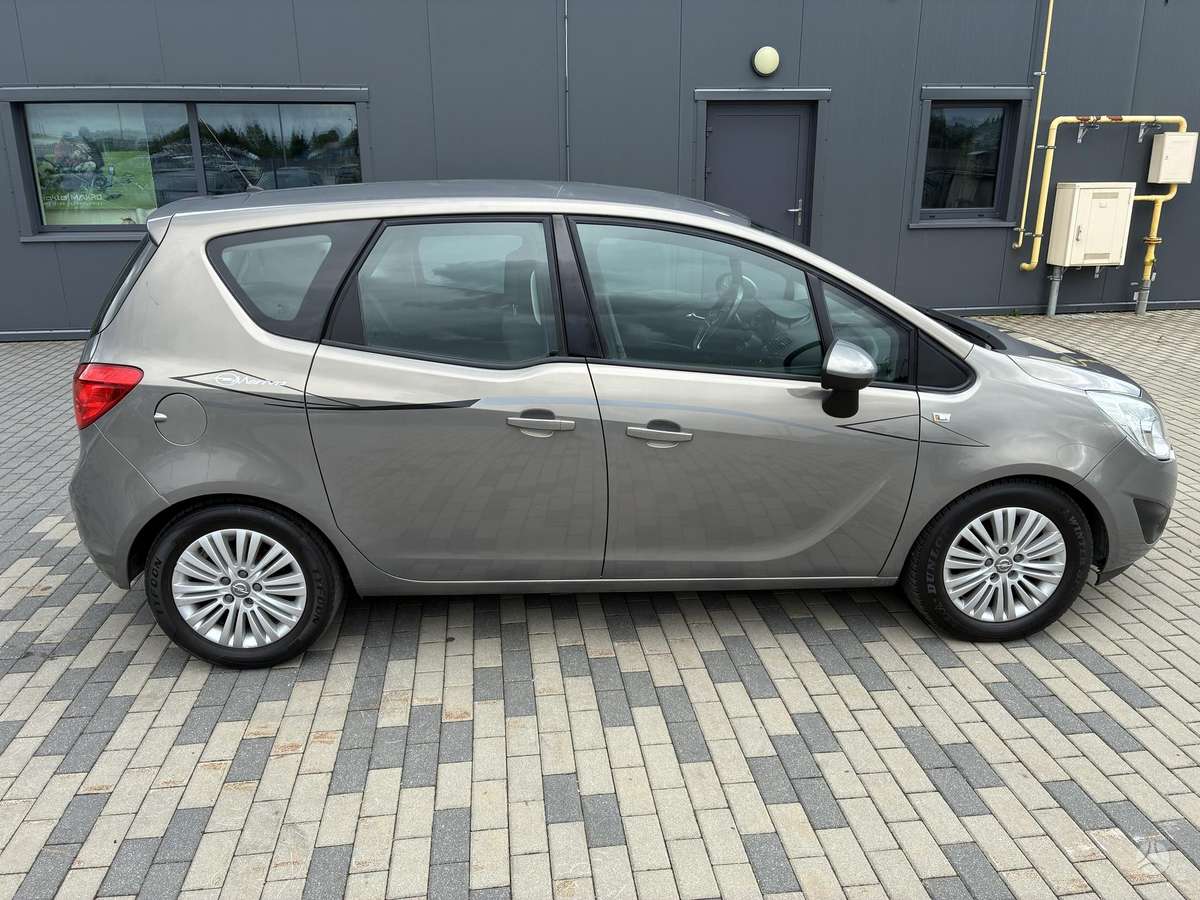 Opel Meriva, 1.3 l., hatchback