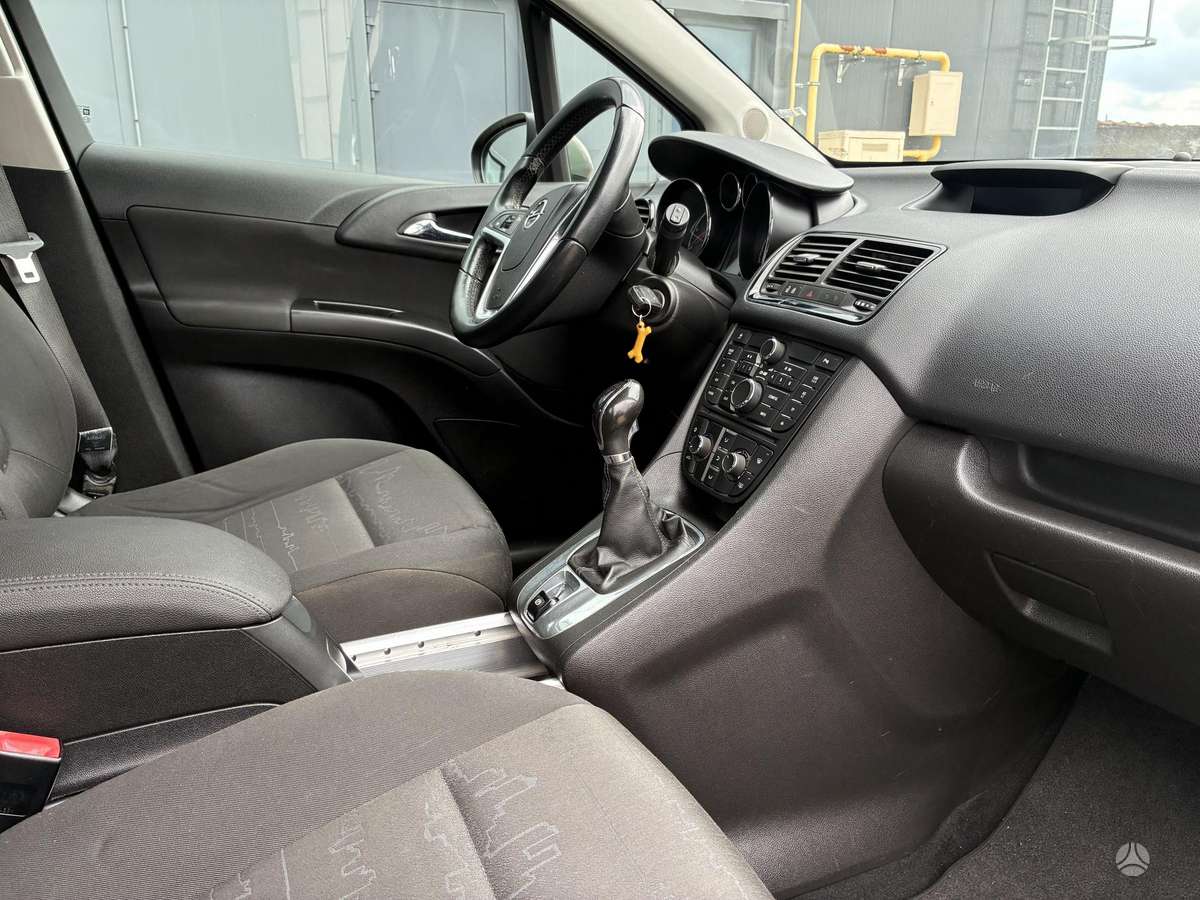 Opel Meriva, 1.3 l., hatchback