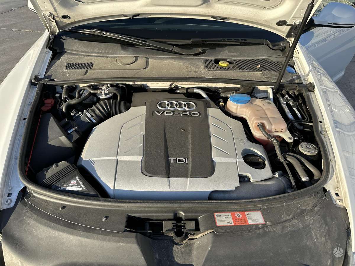 Audi A6, 3.0 l., Седан