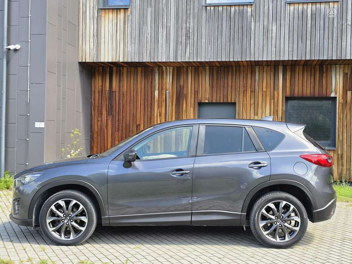 Mazda CX-5, 2.2 l., off-road / crossover