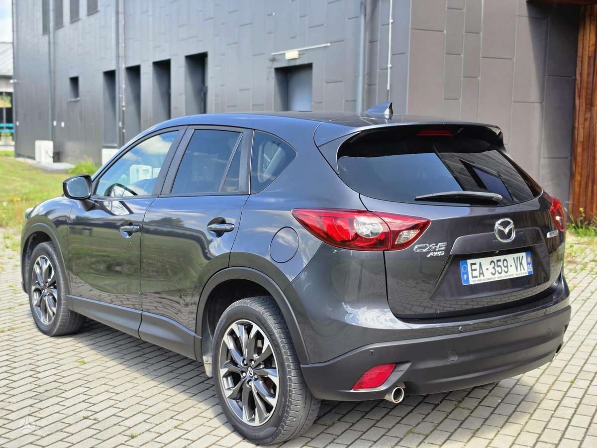 Mazda CX-5, 2.2 l., off-road / crossover