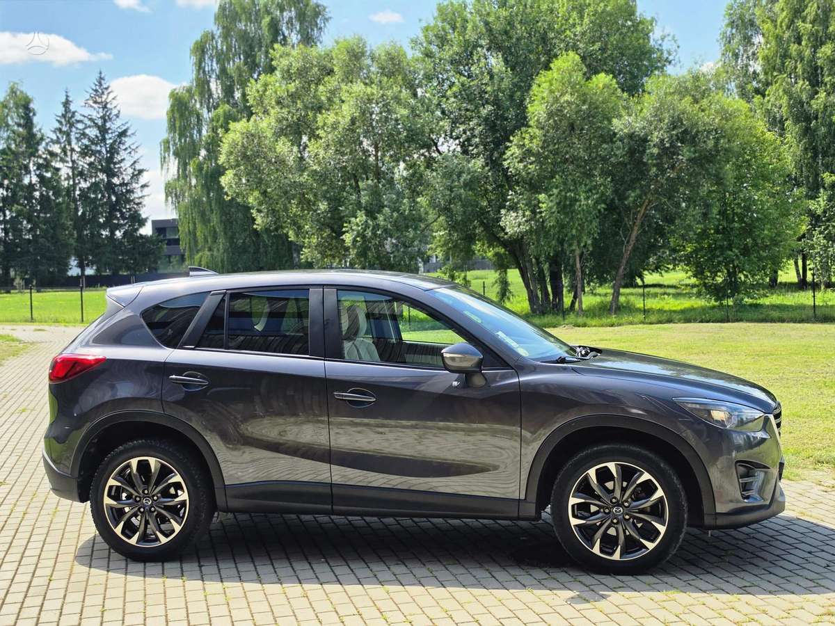 Mazda CX-5, 2.2 l., off-road / crossover
