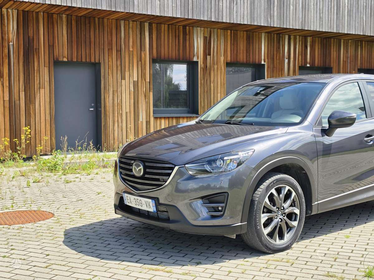 Mazda CX-5, 2.2 l., off-road / crossover