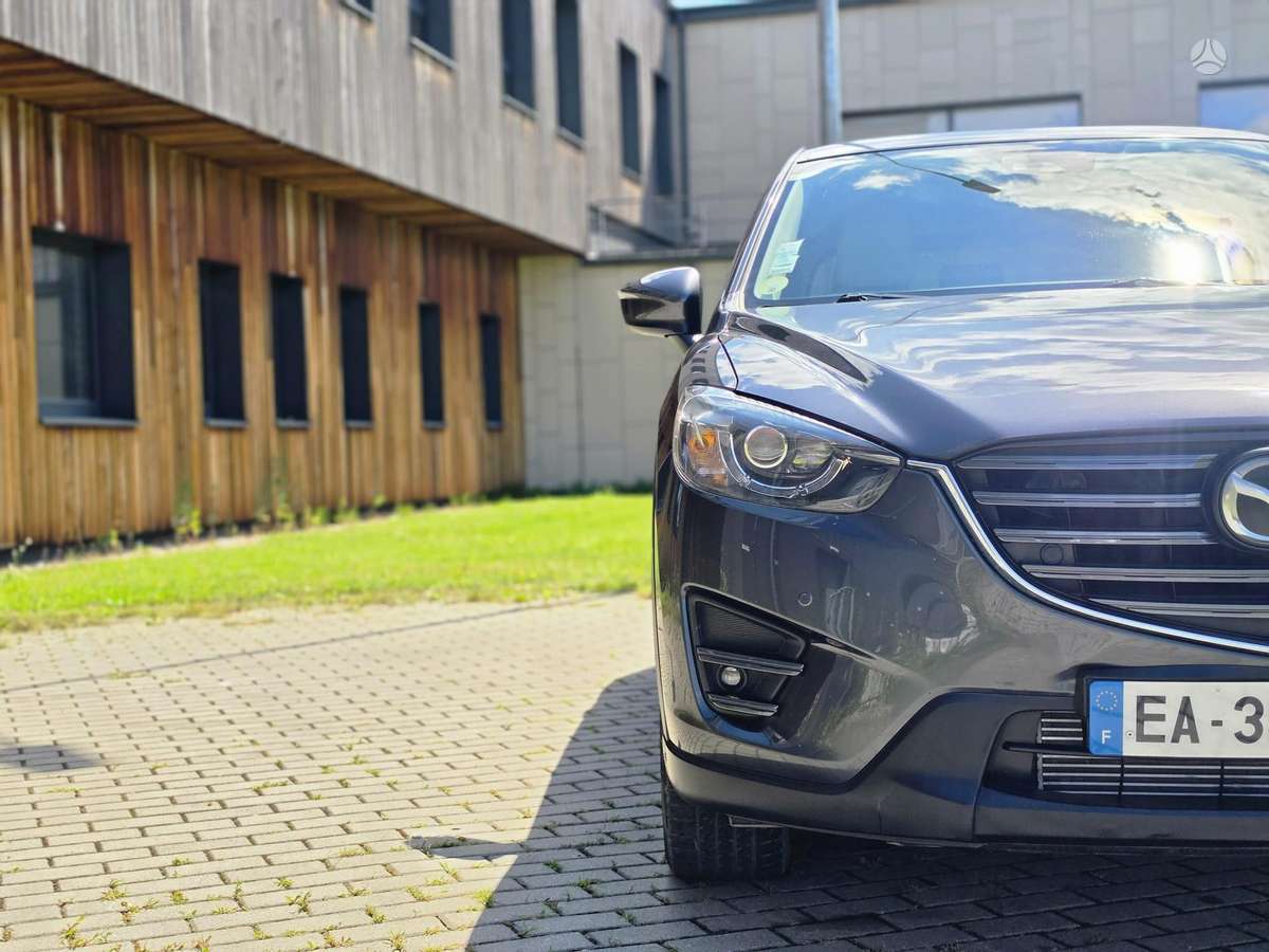 Mazda CX-5, 2.2 l., off-road / crossover