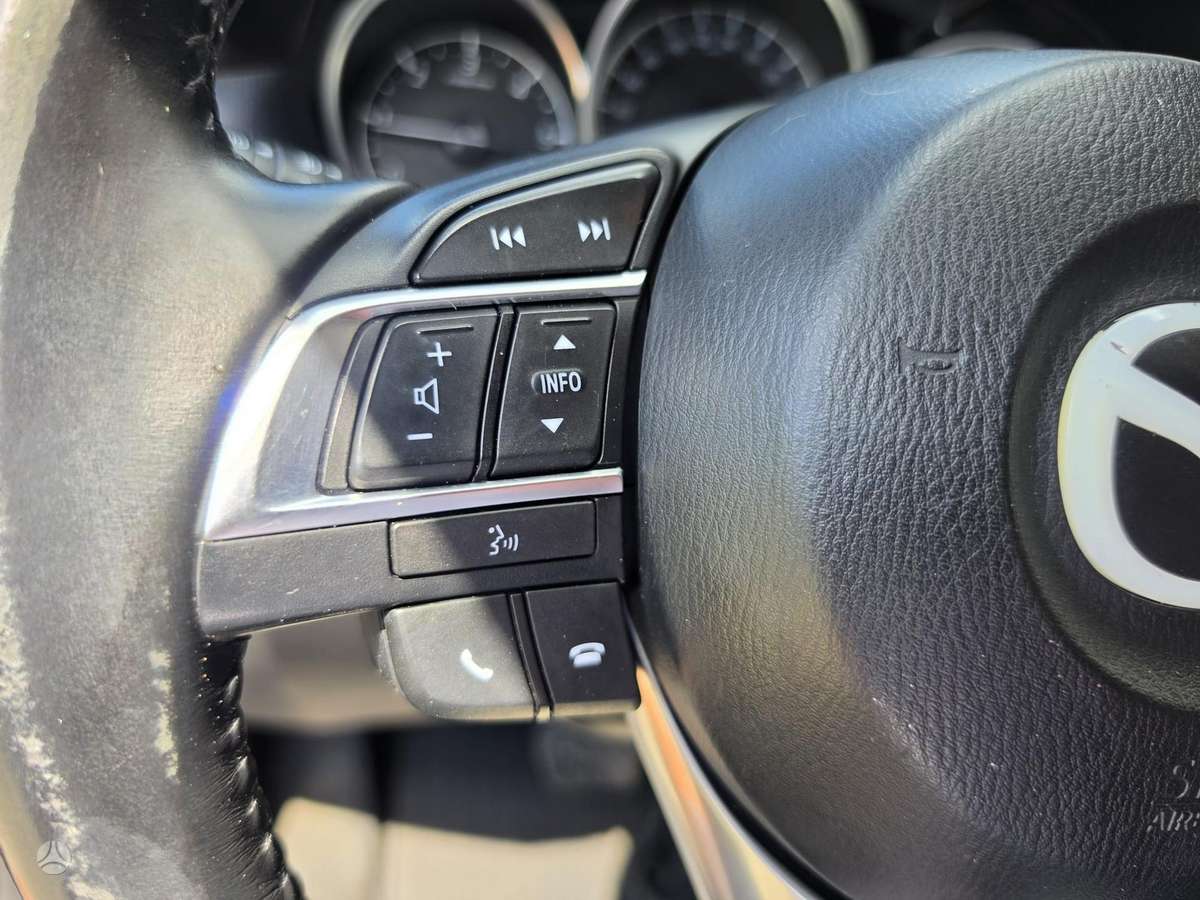 Mazda CX-5, 2.2 l., off-road / crossover