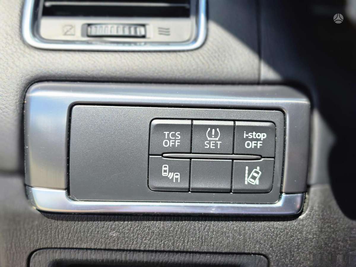 Mazda CX-5, 2.2 l., off-road / crossover