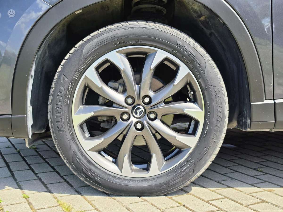 Mazda CX-5, 2.2 l., off-road / crossover