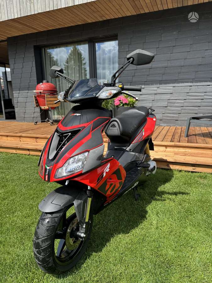 Aprilia SR 49cc, мотороллеры / мопеды