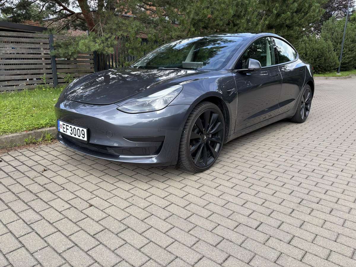 Tesla Model 3, 60 kWh, sedanas