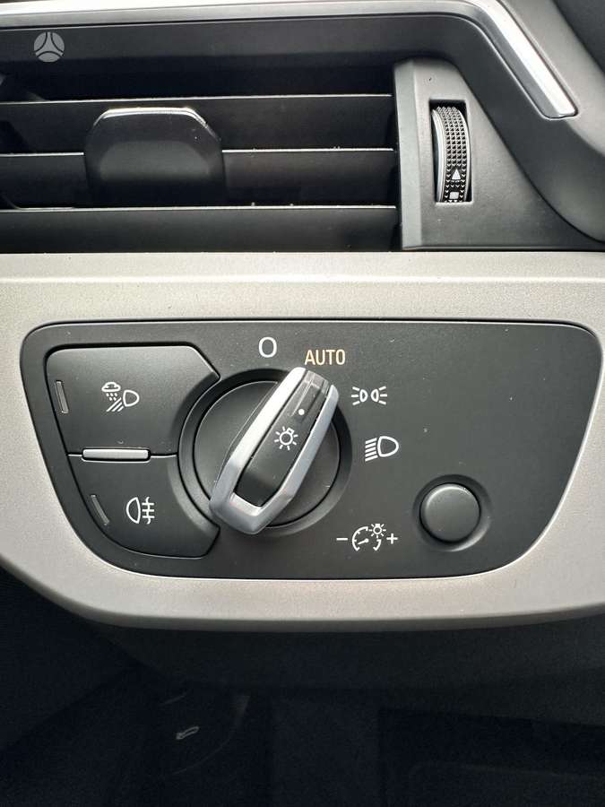 Audi A4, 2.0 l., universalas