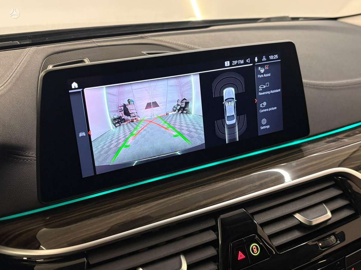 BMW 520, 2.0 l., Седан
