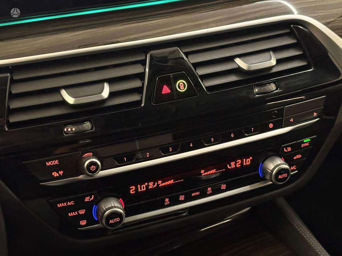 BMW 520, 2.0 l., Седан