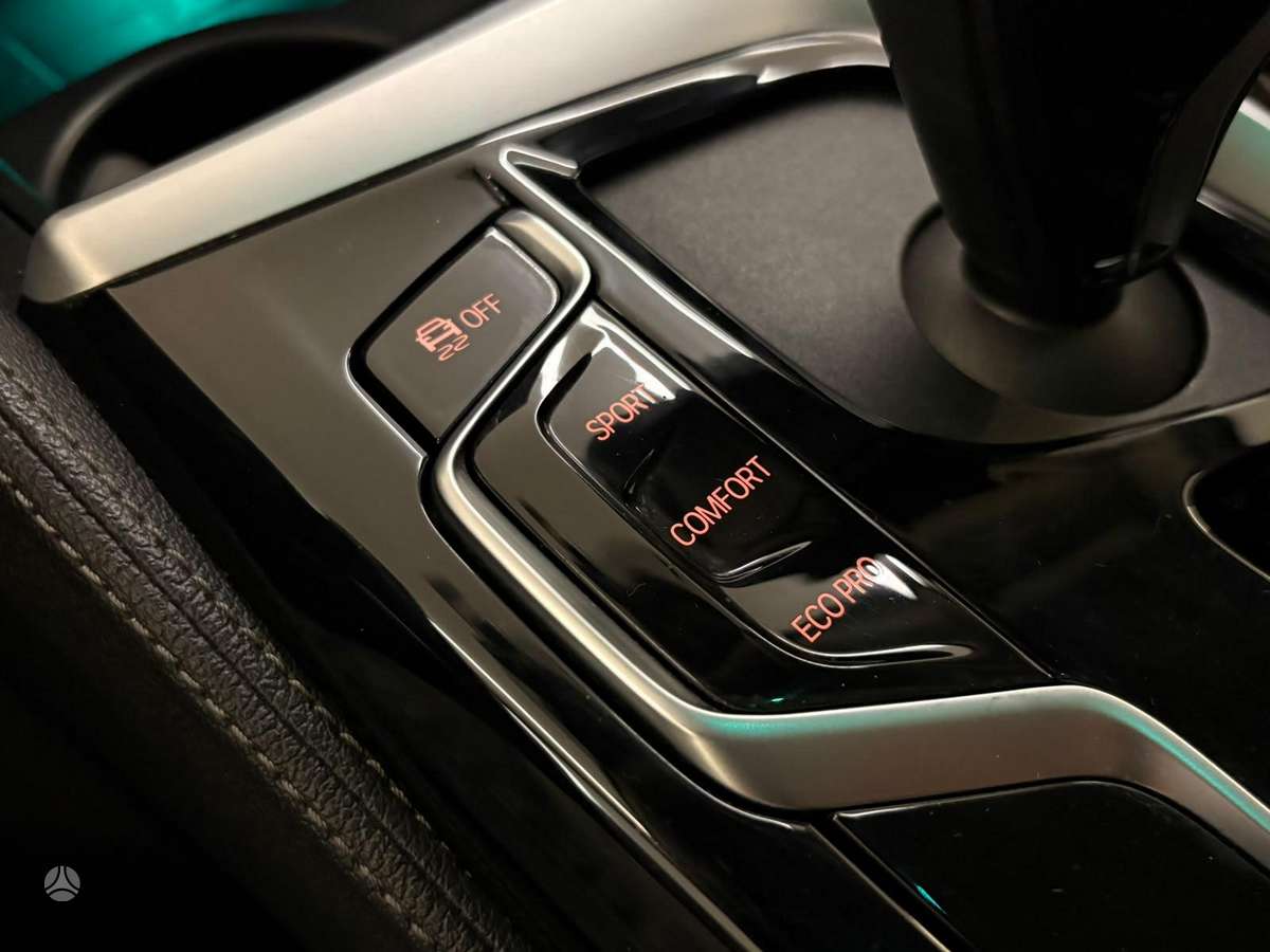 BMW 520, 2.0 l., Седан