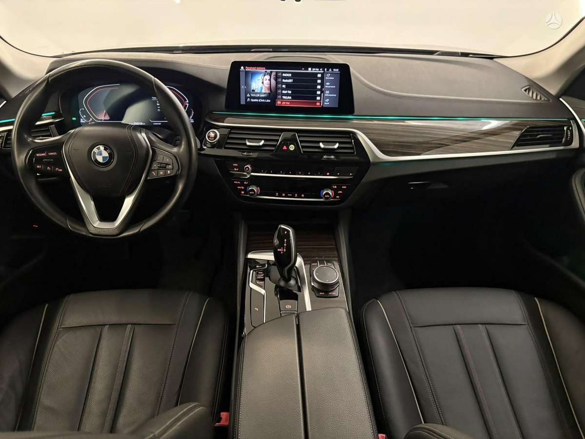 BMW 520, 2.0 l., Седан
