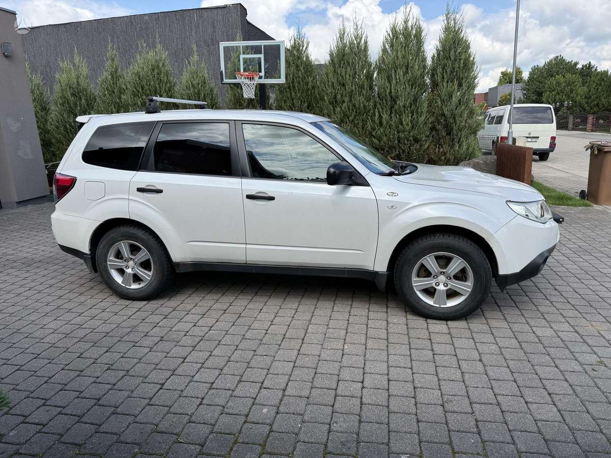 Subaru Forester, 2.5 l., off-road / crossover