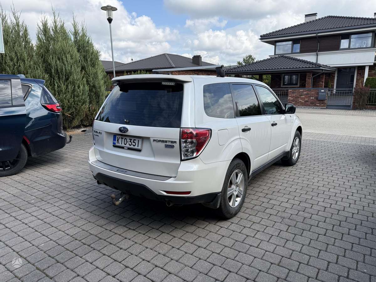 Subaru Forester, 2.5 l., off-road / crossover