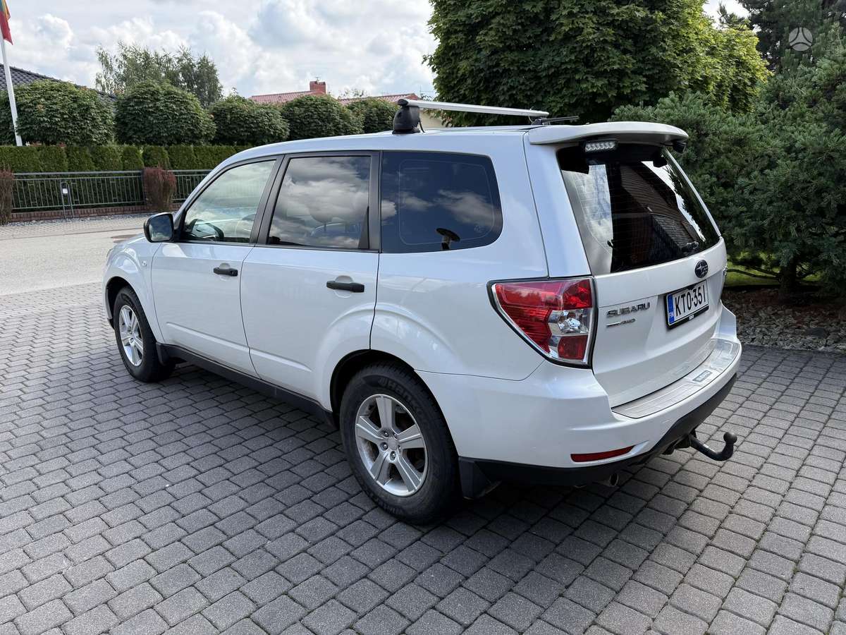 Subaru Forester, 2.5 l., off-road / crossover