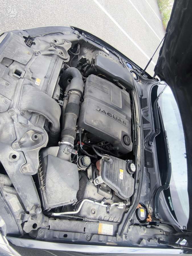 Jaguar XF, 2.2 l., Седан