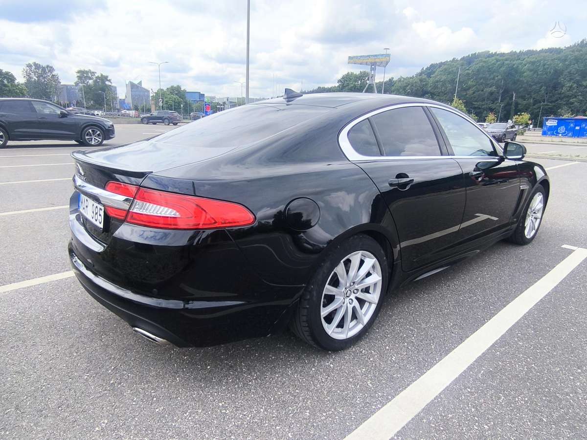 Jaguar XF, 2.2 l., Седан