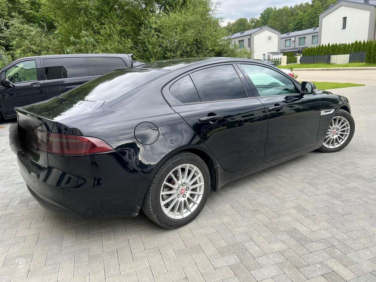 Jaguar XE, 2.0 l., Седан
