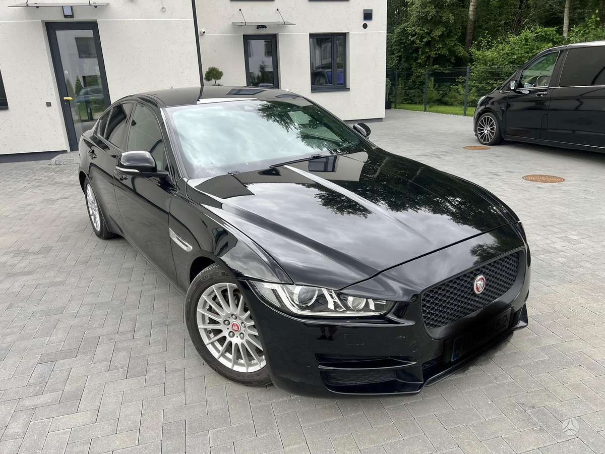 Jaguar XE, 2.0 l., Седан