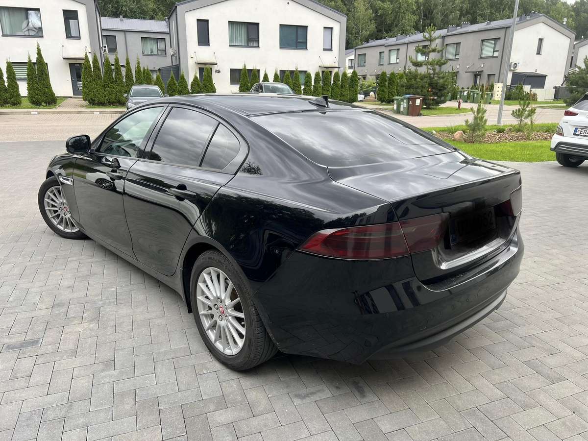 Jaguar XE, 2.0 l., Седан