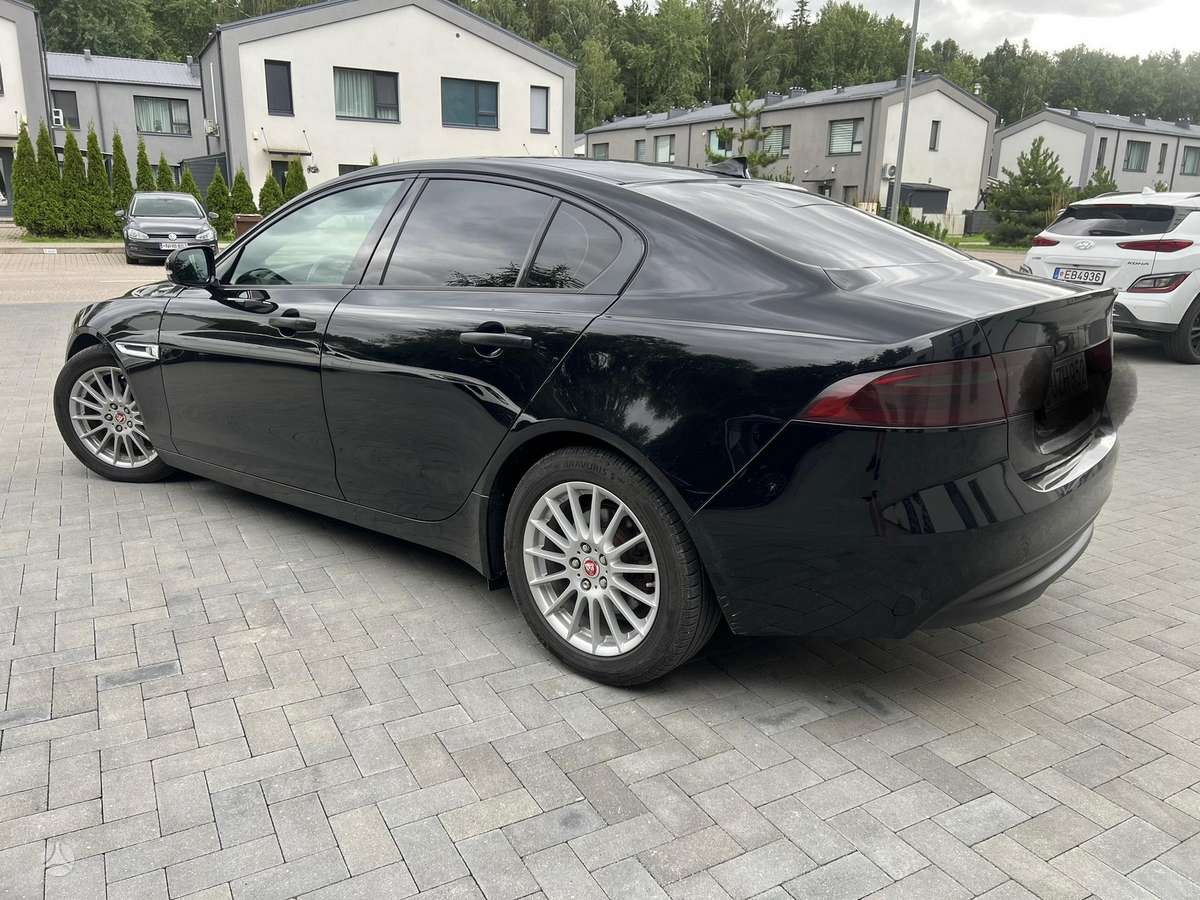 Jaguar XE, 2.0 l., Седан
