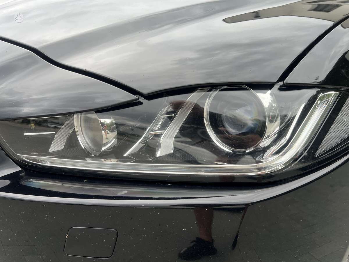 Jaguar XE, 2.0 l., Седан
