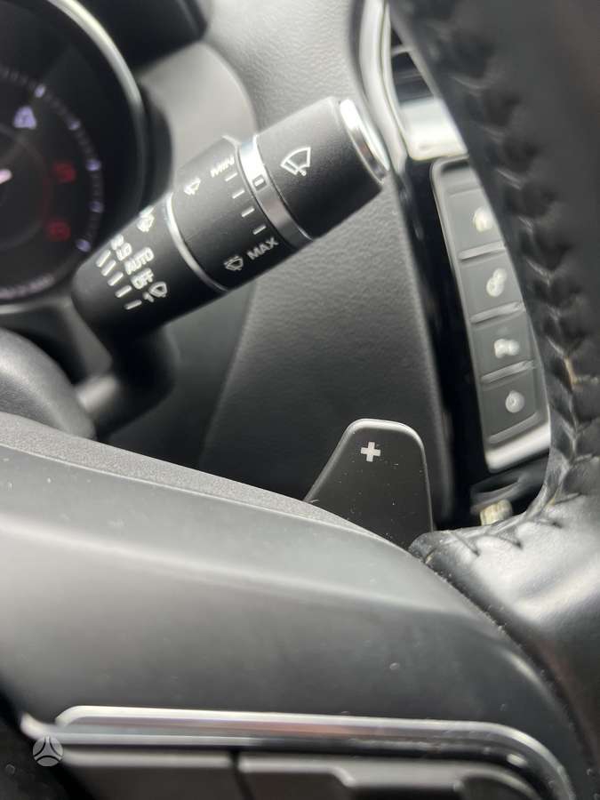 Jaguar XE, 2.0 l., Седан