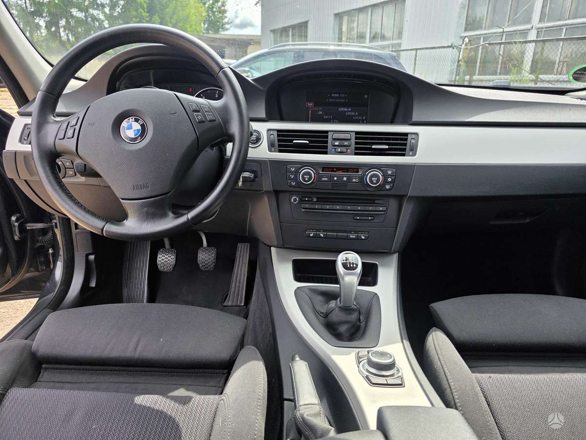 BMW 318, 2.0 l., Универсал