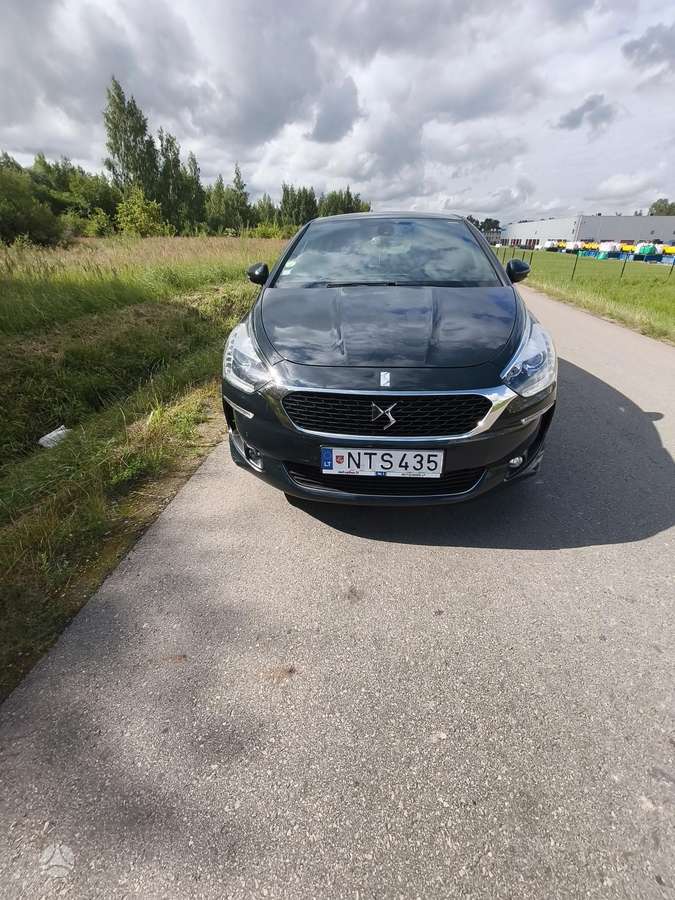 Citroen DS5, 1.6 l., hatchback