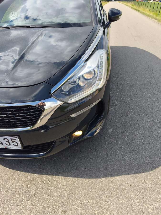 Citroen DS5, 1.6 l., hatchback
