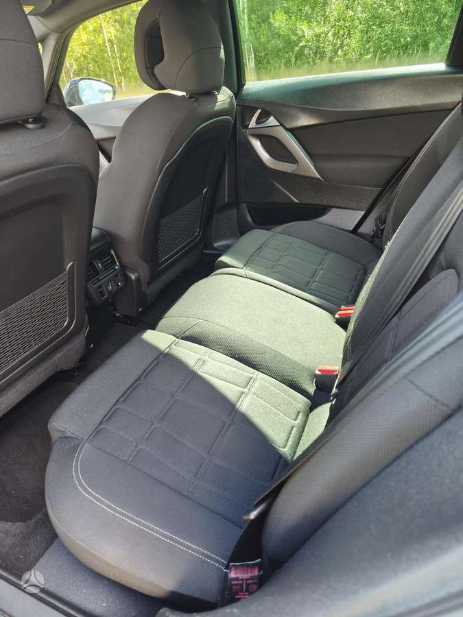 Citroen DS5, 1.6 l., hatchback