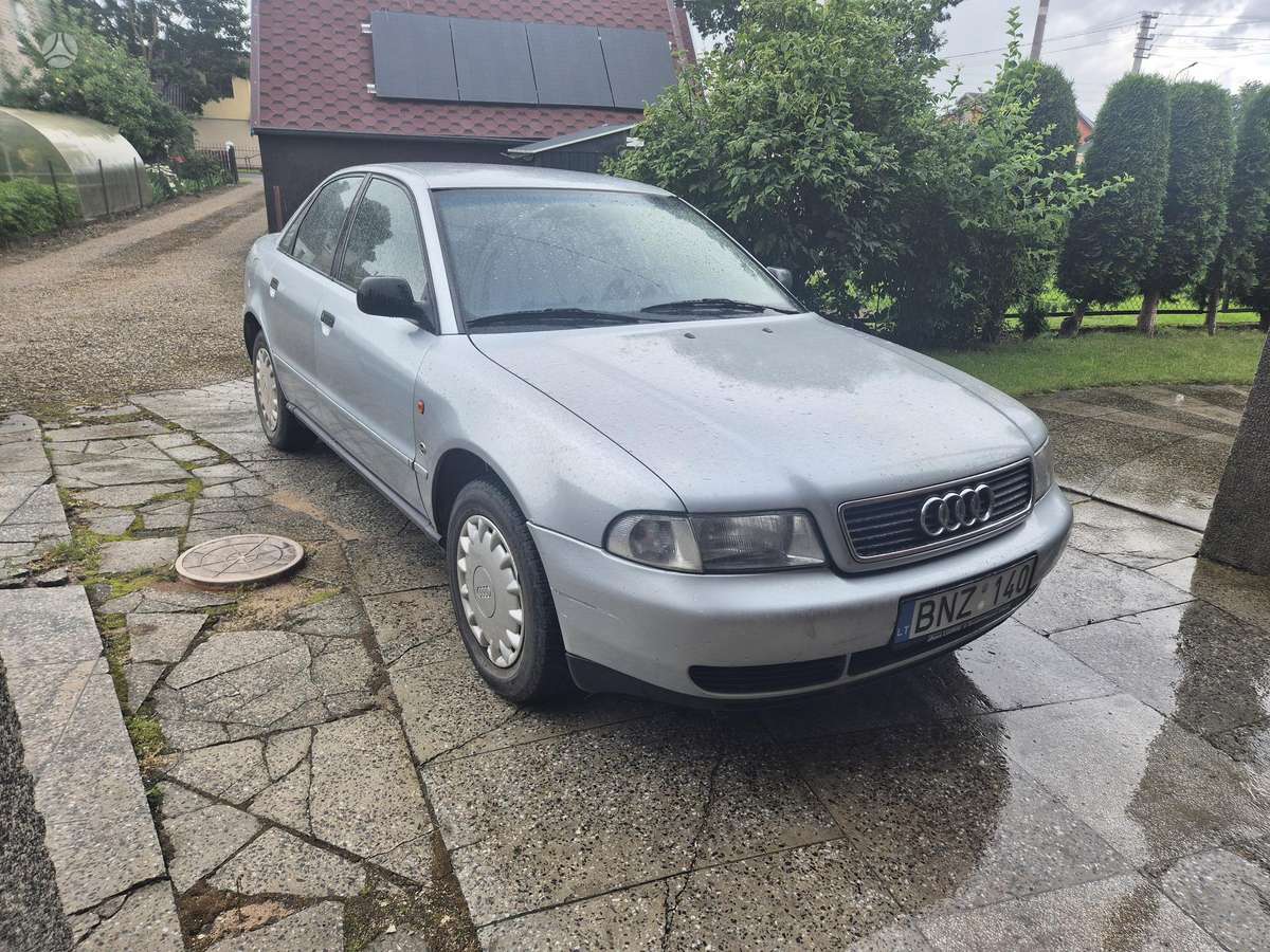Audi A4, 1.6 l., Седан