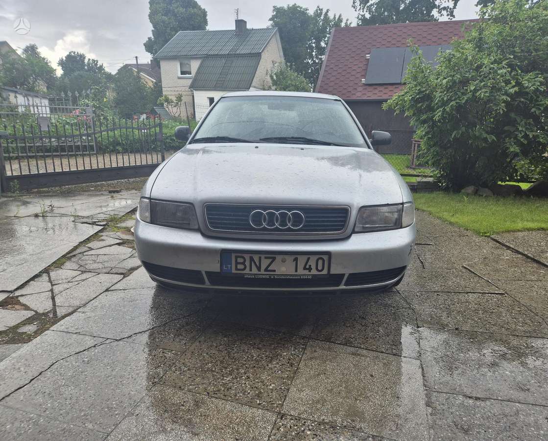 Audi A4, 1.6 l., Седан